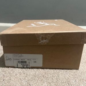 Christian Louboutin So Kate
